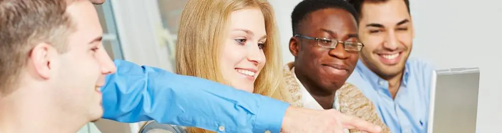 
          Recruiting Economists for Your Professional Training Courses
  