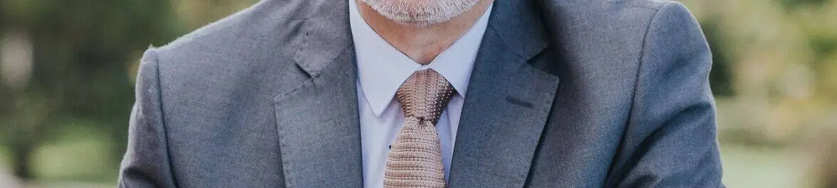 Perspectivas de las Profesiones de los Bancos Centrales con el Dr. Gómez Pineda